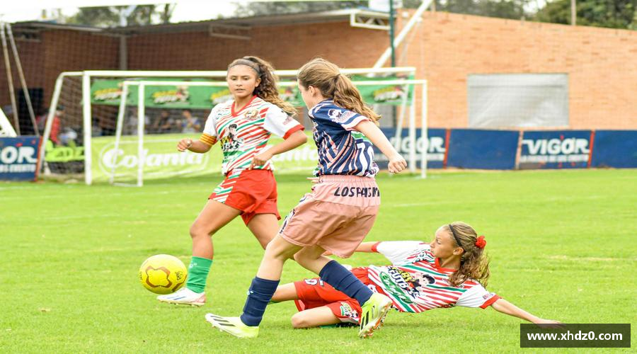 汗水诠释荣耀，坚定向前